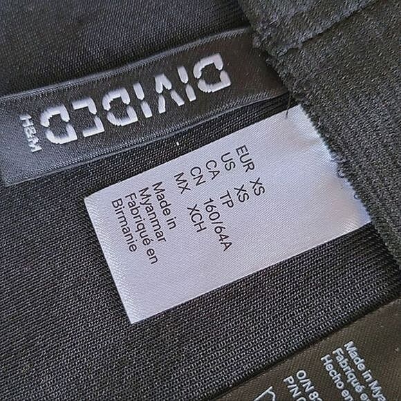 H&M Black/Silver Glittery Mini Skirt size XS - Picture 6 of 12